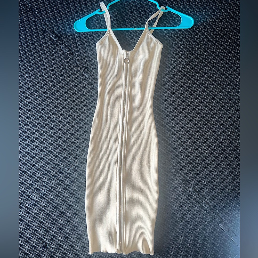 Nude zip up bandage dress size XS/S
